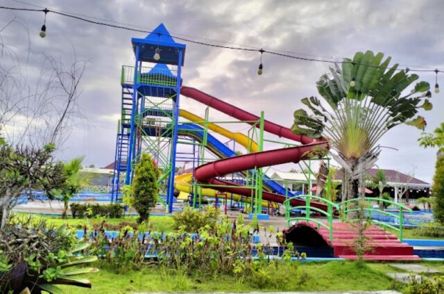 The Breeze Water Park