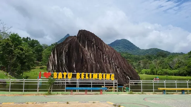 Batu Belimbing Singkawang